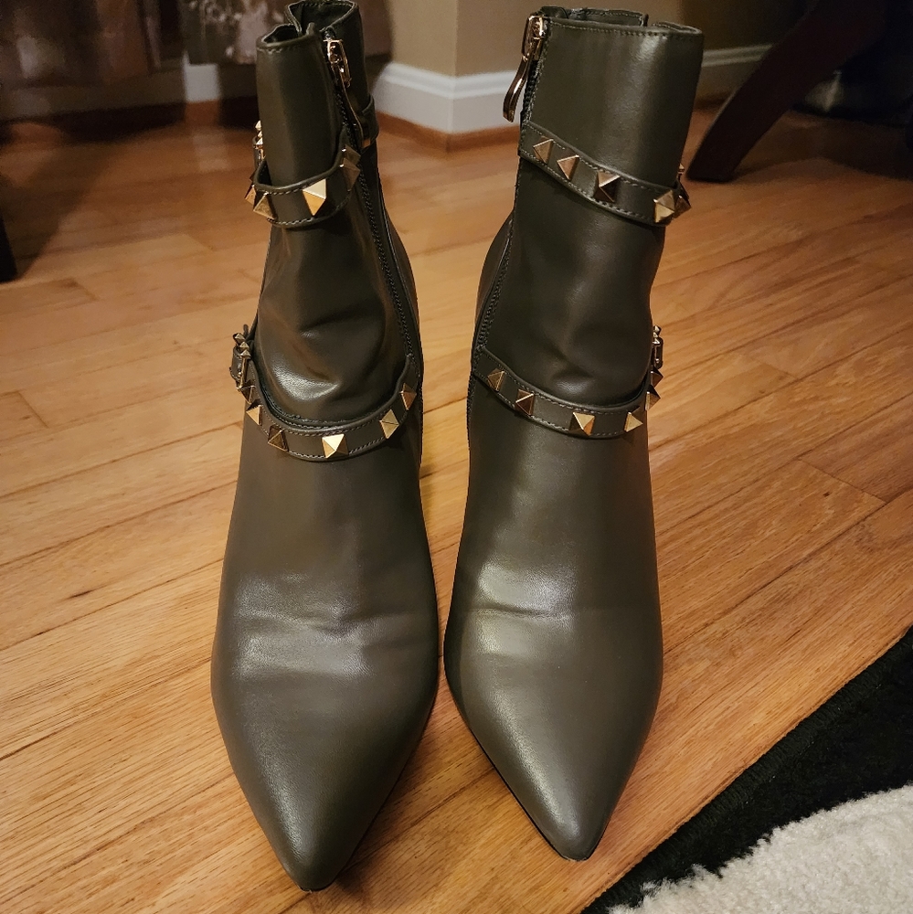 Charles Jourdan taupe studded boots, size 11